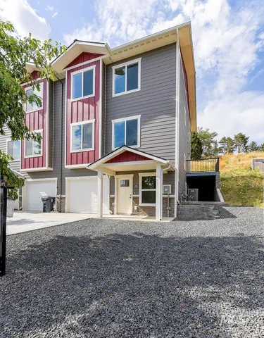 $459,000 | 328 Southview Avenue, Moscow, ID 83843