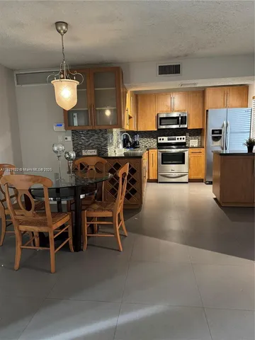 $2,350 | 1226 North Hiatus Road, Unit 1226, Pembroke Pines, FL 33026
