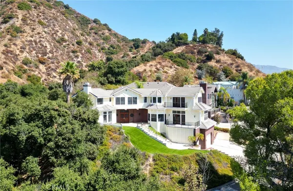 $2,299,999 | 505 Lotus Lane, Sierra Madre, CA 91024