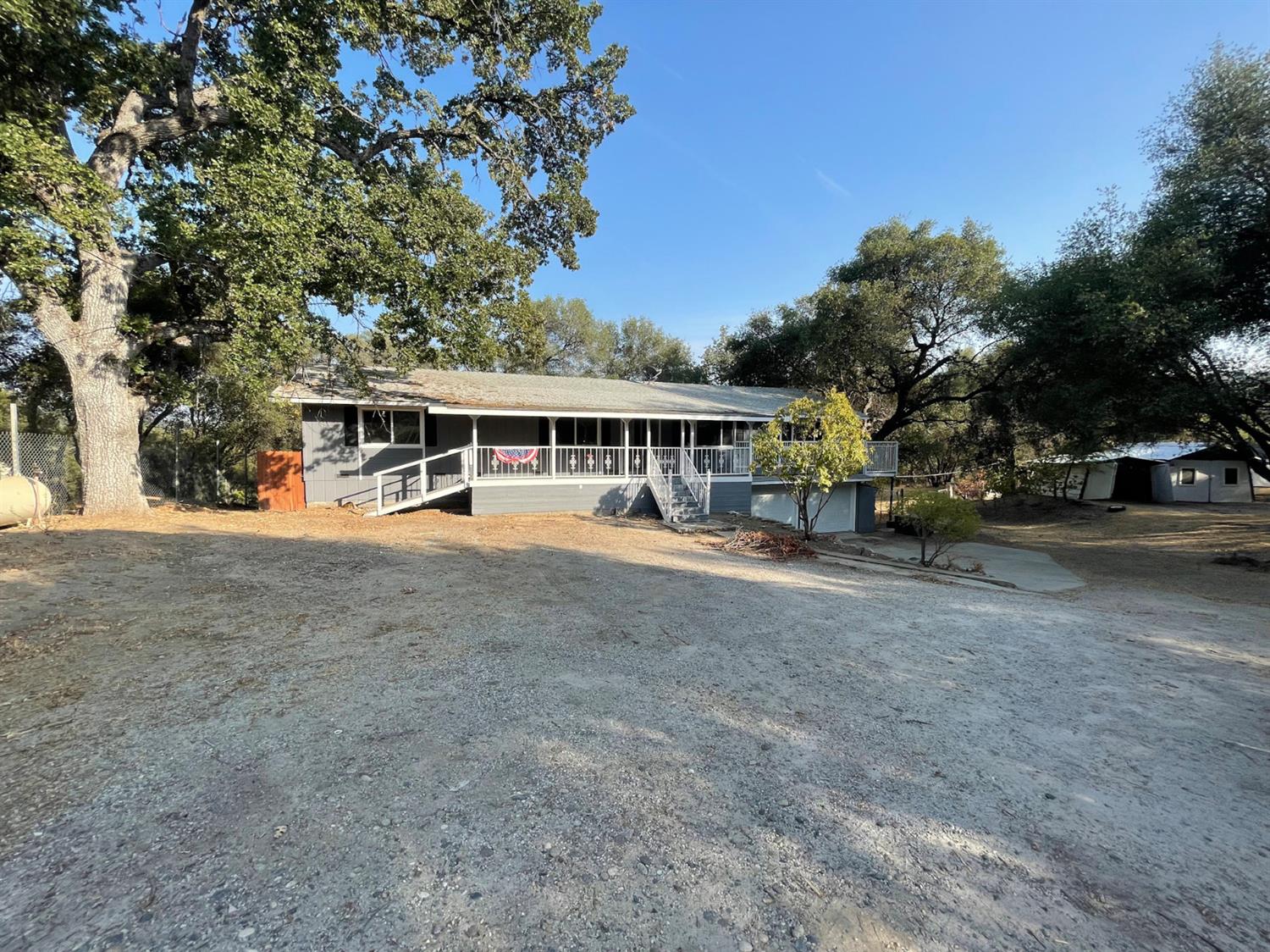 31405 Apache Road Coarsegold, CA 93614 - Photo 8 of 40 Gallery Image 8