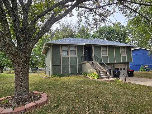 $255,900 | 408 Creach Drive, Warrensburg, MO 64093