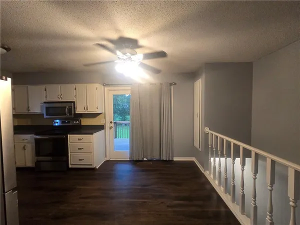 $255,900 | 408 Creach Drive, Warrensburg, MO 64093