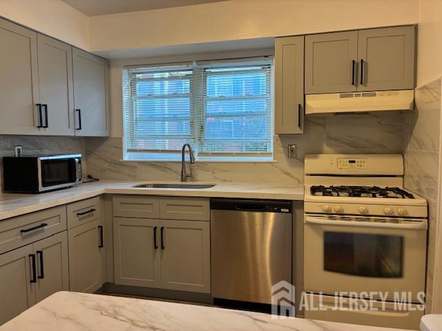 28-02 Woodedge Avenue, Unit 2802 Edison, NJ 08817 - Photo 12 of 23