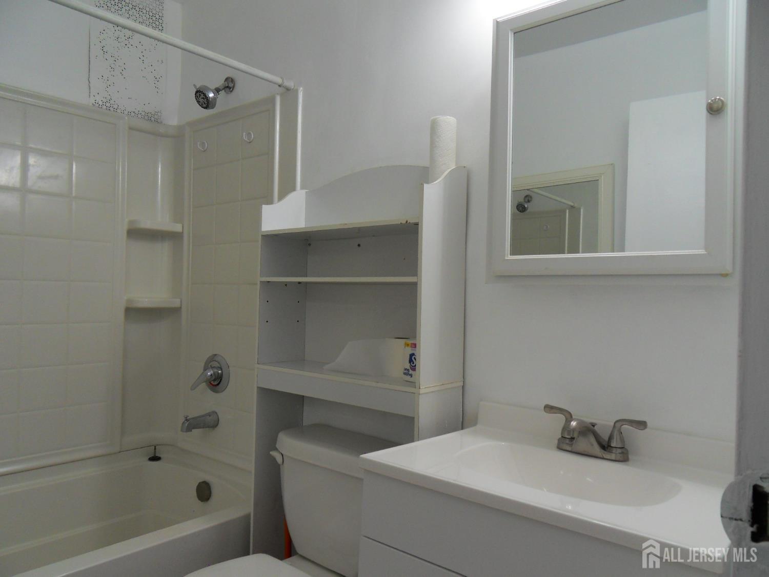 28-02 Woodedge Avenue, Unit 2802 Edison, NJ 08817 - Photo 18 of 23