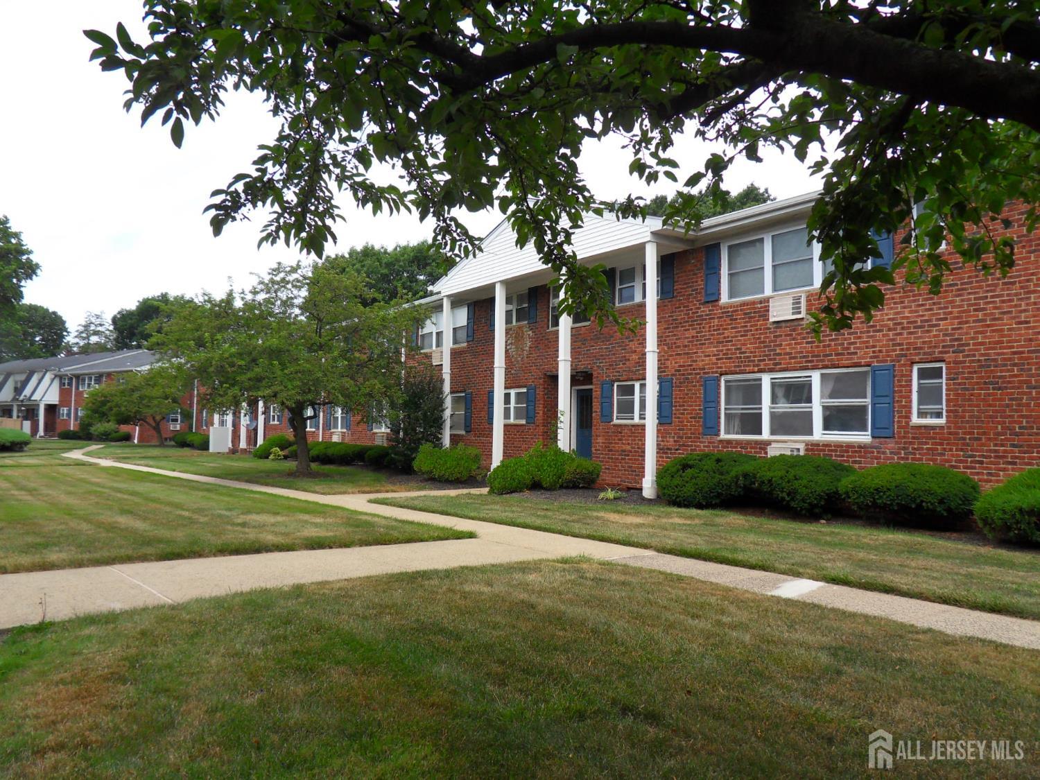 28-02 Woodedge Avenue, Unit 2802 Edison, NJ 08817 - Photo 2 of 23