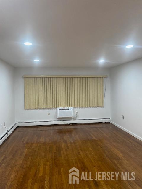 28-02 Woodedge Avenue, Unit 2802 Edison, NJ 08817 - Photo 4 of 23