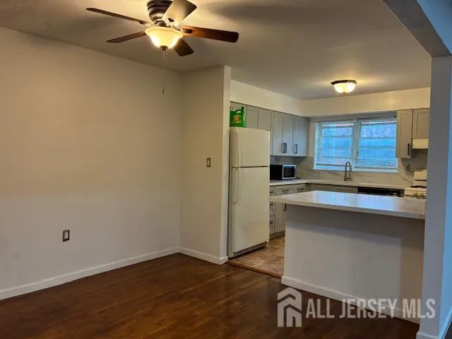 $1,950 | 28-02 Woodedge Avenue, Unit 2802, Edison, NJ 08817