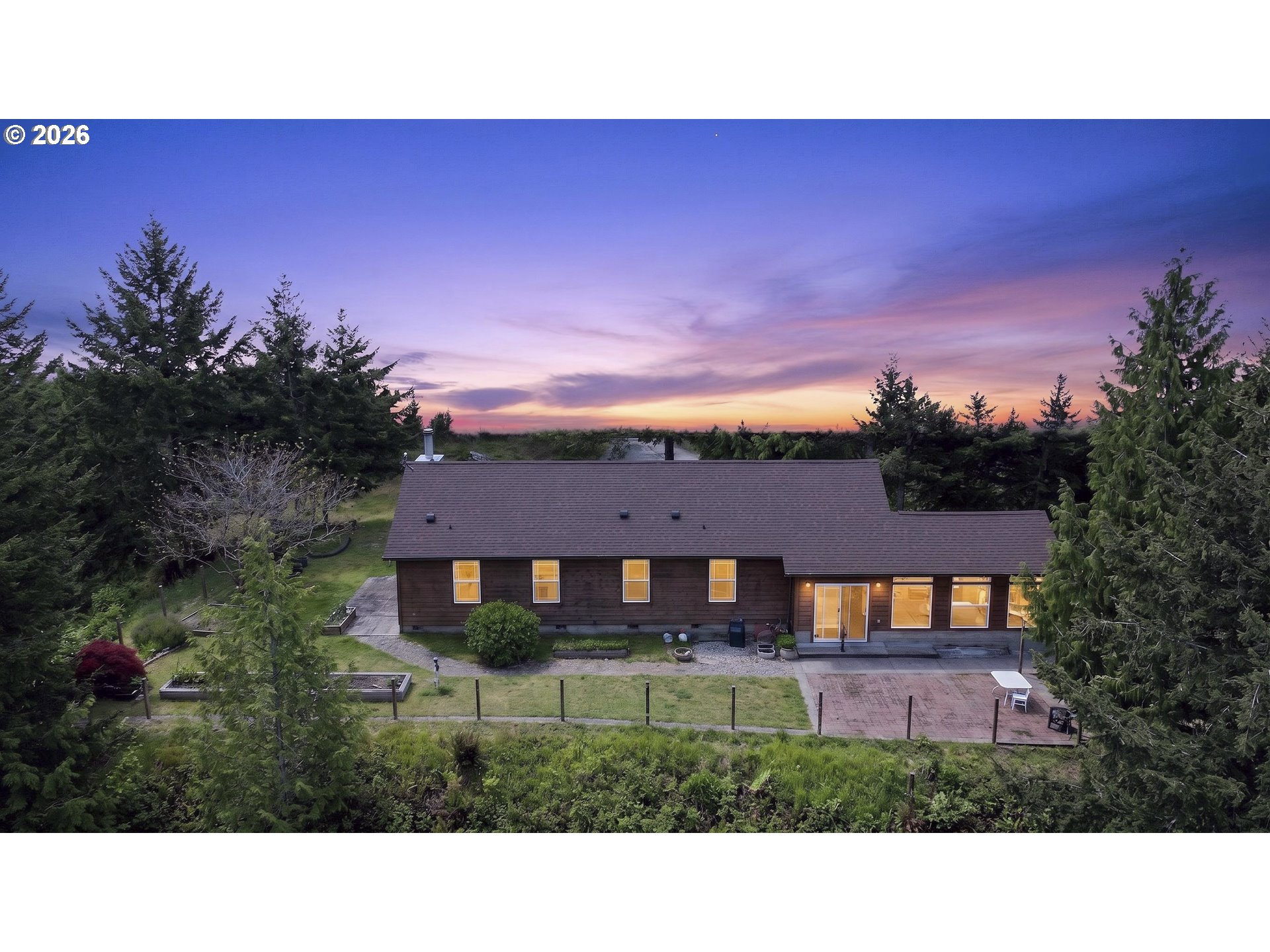 89453 Rustic Lane Florence, OR 97439 - Photo 2 of 46