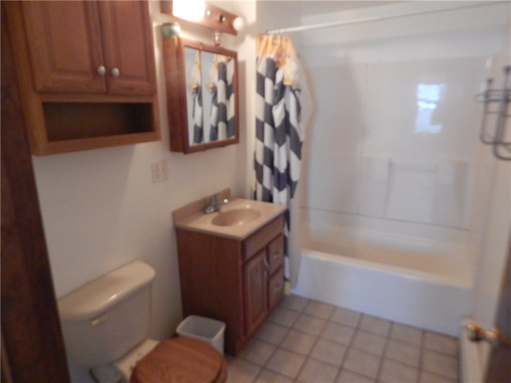 289 Ward Street Woonsocket, RI 02895 - Photo 10 of 23 First floor bath.