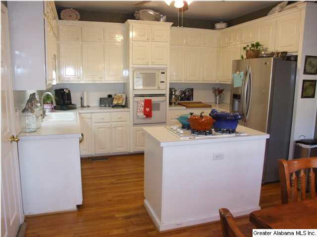 2412 Dolly Ridge Road Birmingham, AL 35243 - Photo 5 of 30