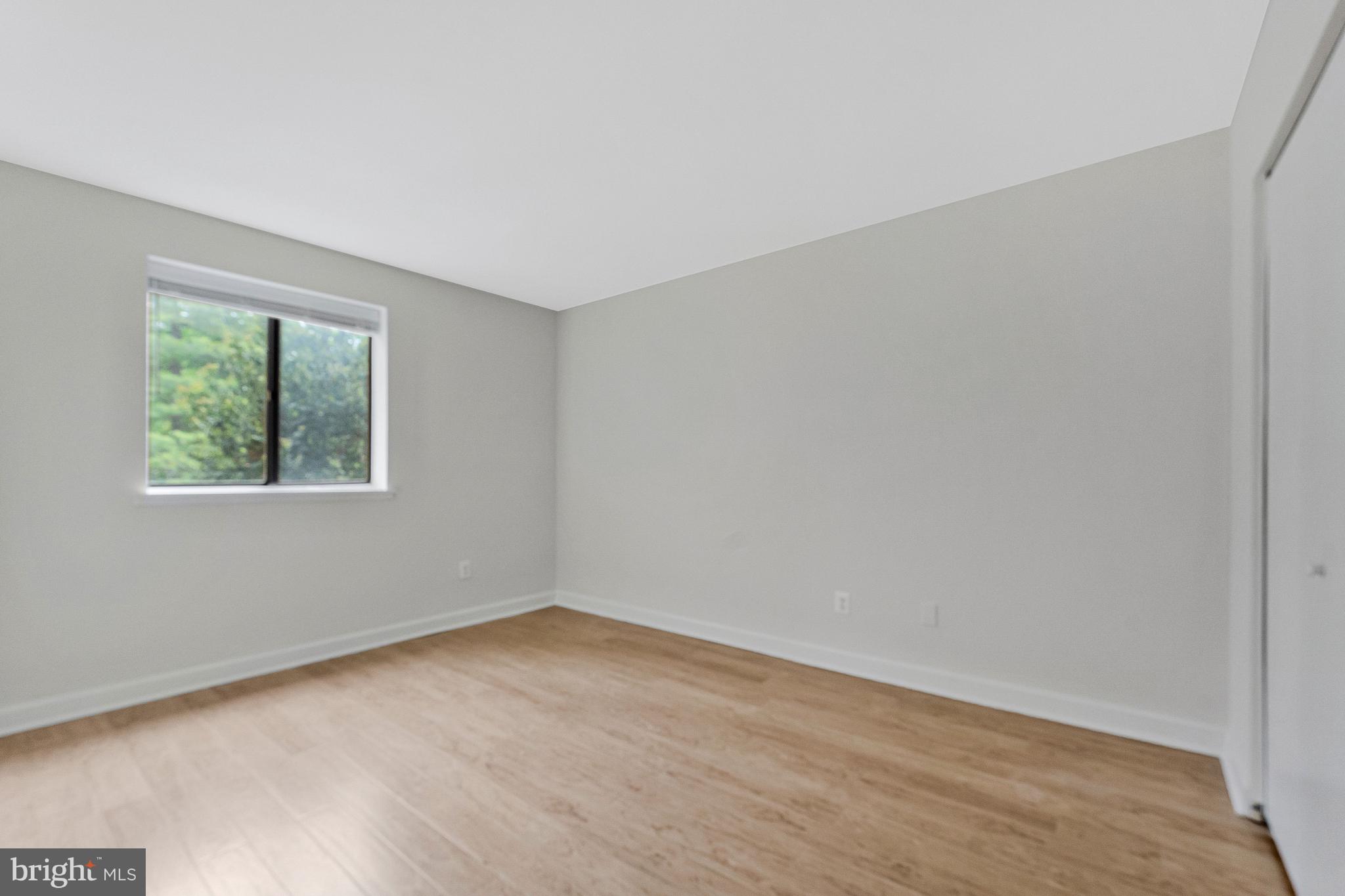 1621 Parkcrest Circle, Unit 201 Reston, VA 20190 - Photo 19 of 27