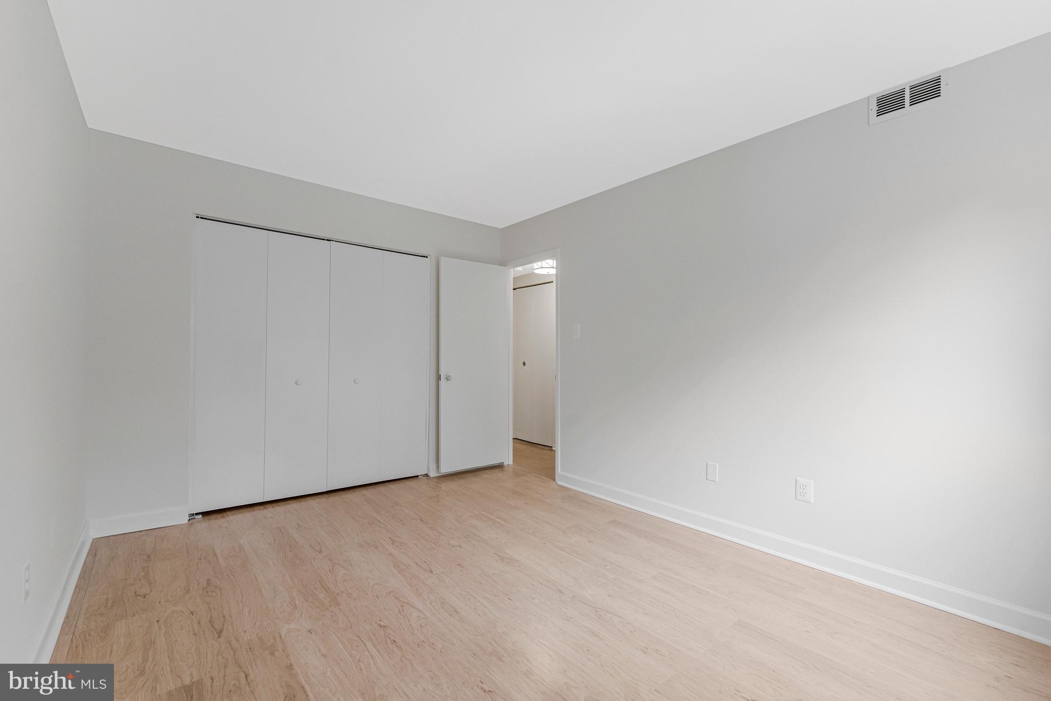 1621 Parkcrest Circle, Unit 201 Reston, VA 20190 - Photo 20 of 27