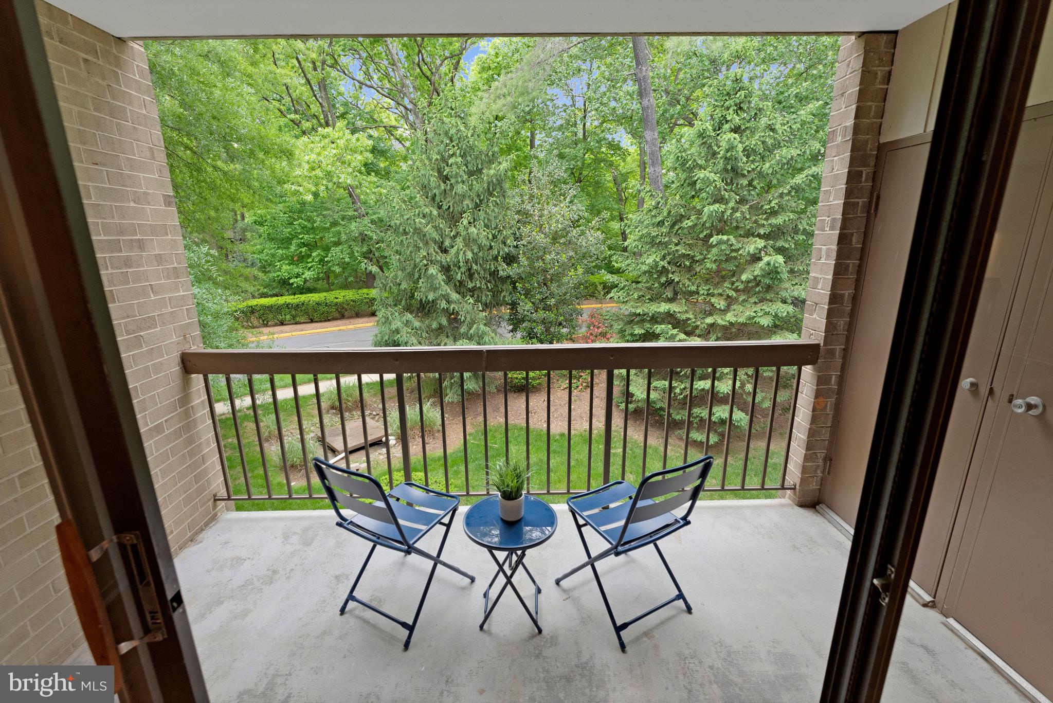 1621 Parkcrest Circle, Unit 201 Reston, VA 20190 - Photo 22 of 27