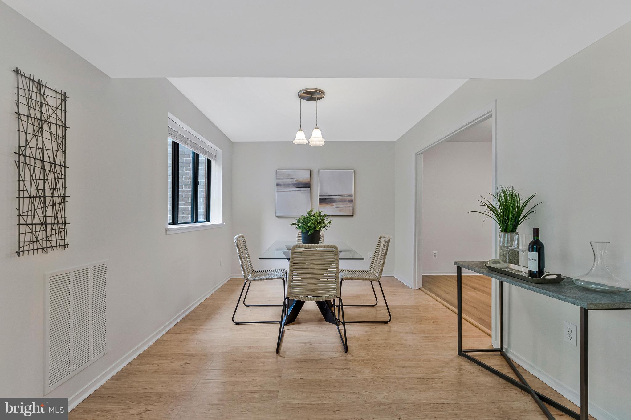 1621 Parkcrest Circle, Unit 201 Reston, VA 20190 - Photo 7 of 27