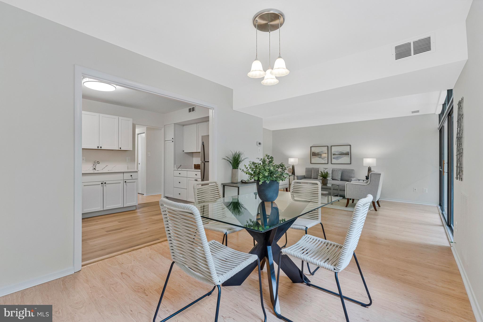 1621 Parkcrest Circle, Unit 201 Reston, VA 20190 - Photo 9 of 27