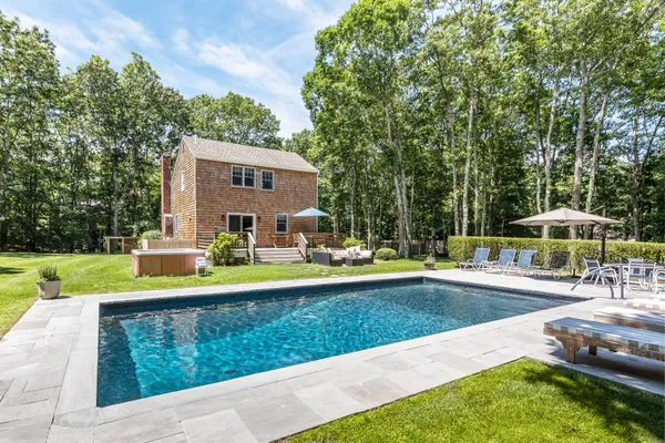 $25,000 | 15 Highland Boulevard, East Hampton, NY 11937