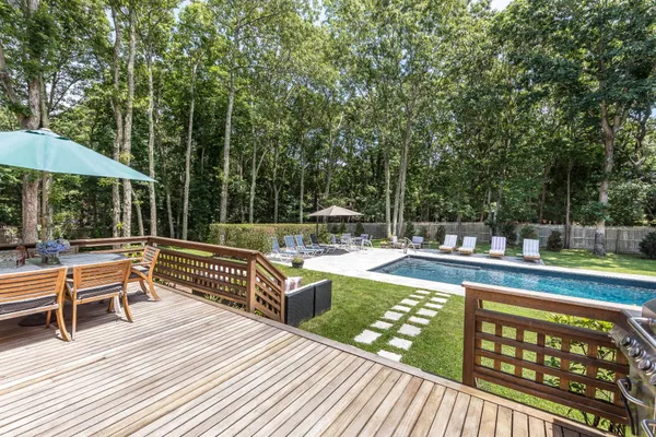 $25,000 | 15 Highland Boulevard, East Hampton, NY 11937