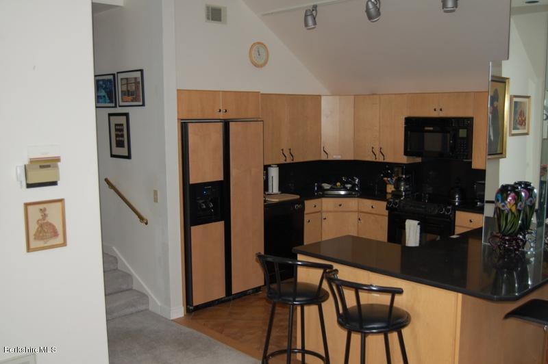 200 Old Stockbridge Road, Unit V7 Lenox, MA 01240 - Photo 8 of 20 kitchen