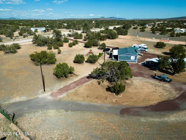 $315,000 | 27585 El Oro Drive, Seligman, AZ 86337