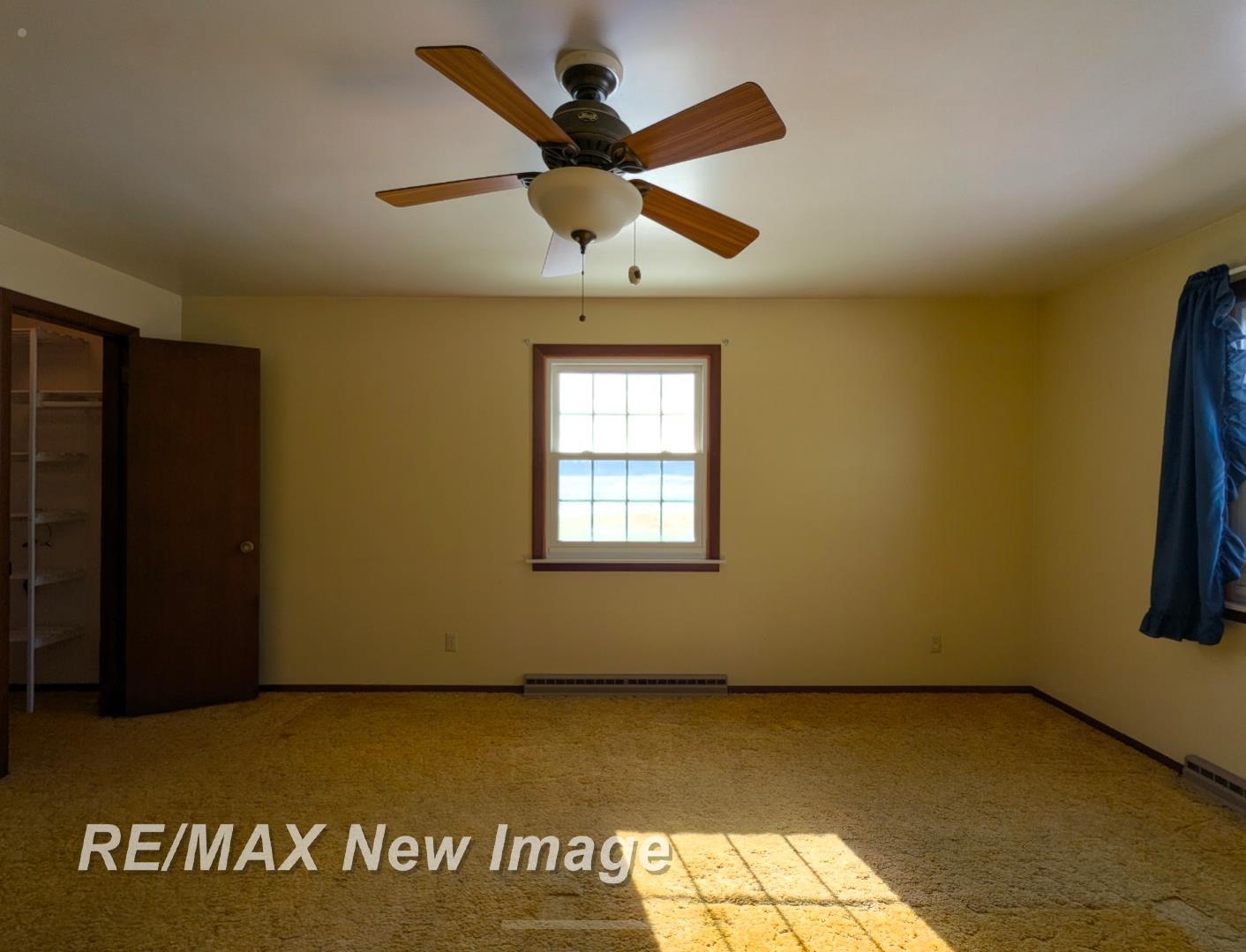 5502 King Road Bridgeport, MI 48722 - Photo 6 of 26 50197927-508ab840-cb0a-4eba-a9cc-6f92ae543e85.JPG