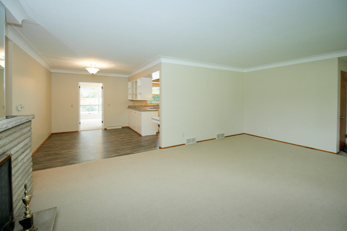 2625 Rambling Road Kalamazoo, MI 49008 - Photo 4 of 27 2625 Rambling Rd-103