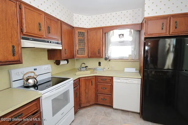 $1,600,000 | 121 Joline Avenue | Tottenville