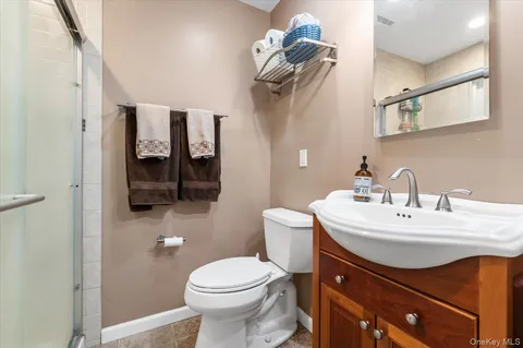 $749,999 | 7 Maple Avenue, Holbrook, NY 11741