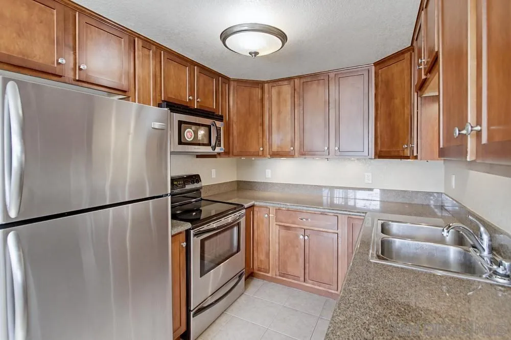 12745 Robison Boulevard, Unit 18 Poway, CA 92064 - Photo 14 of 34