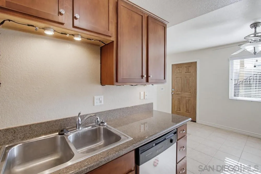 12745 Robison Boulevard, Unit 18 Poway, CA 92064 - Photo 15 of 34