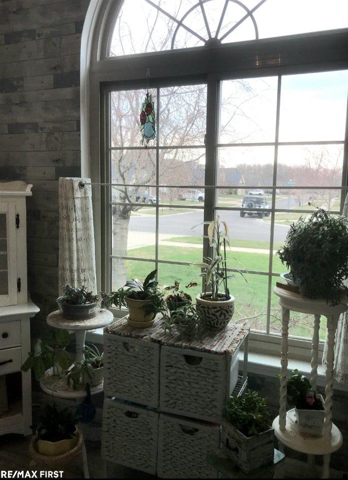 35861 Harvard Road New Baltimore, MI 48047 - Photo 26 of 51 Arch Window