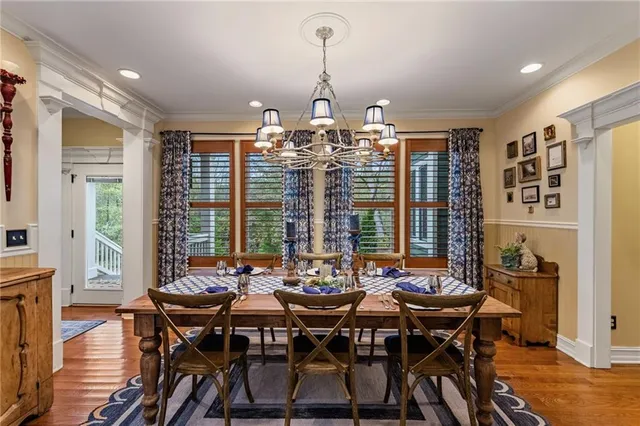 a en suite bathroom with a sink and a mirror