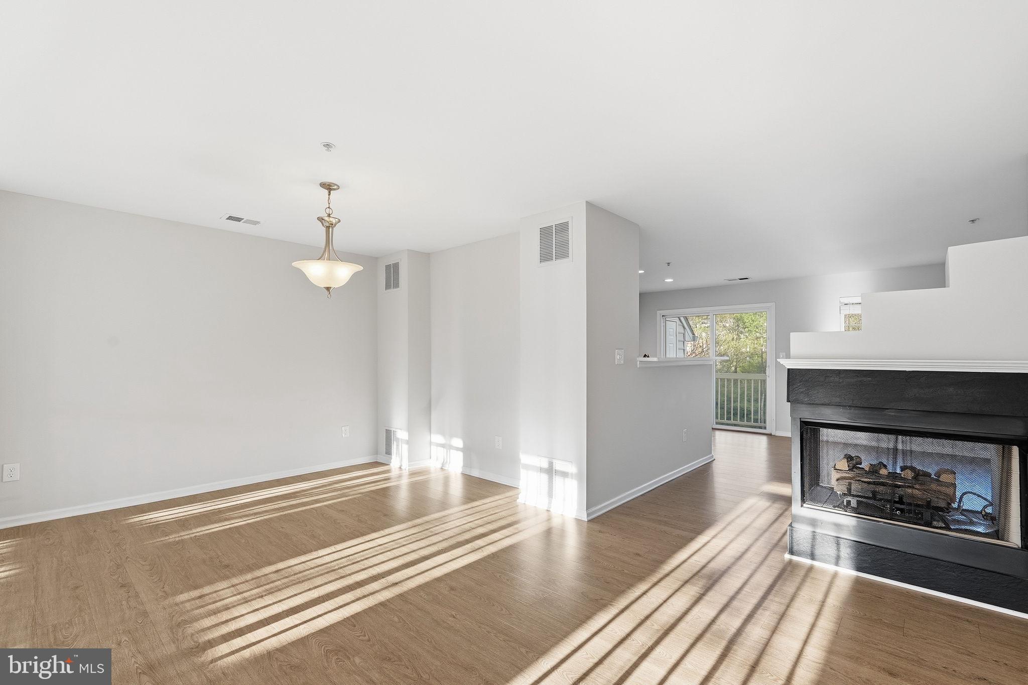 1881 Crescent Park Drive Reston, VA 20190 - Photo 18 of 43