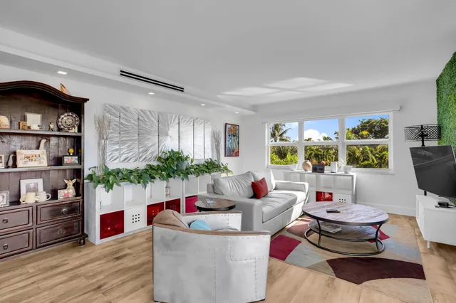 $614,500 | 1839 Middle River Drive, Unit 303, Fort Lauderdale, FL 33305