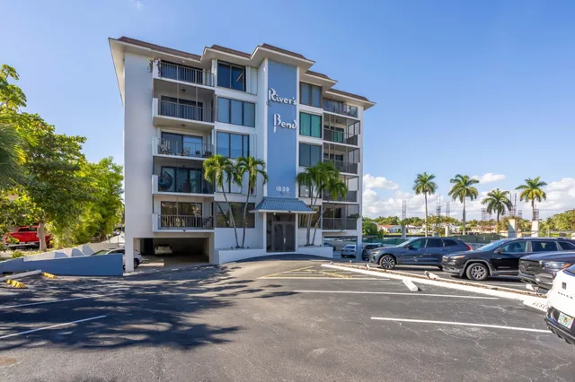 $614,500 | 1839 Middle River Drive, Unit 303, Fort Lauderdale, FL 33305