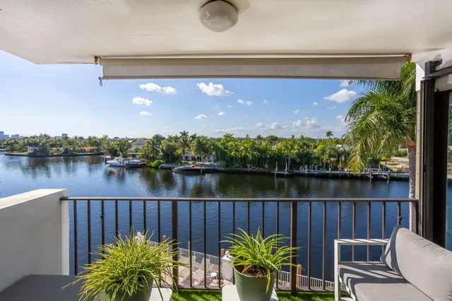 $614,500 | 1839 Middle River Drive, Unit 303, Fort Lauderdale, FL 33305