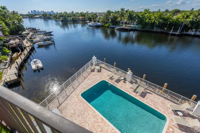 $614,500 | 1839 Middle River Drive, Unit 303, Fort Lauderdale, FL 33305