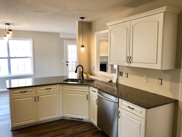 1597 Windriver Road Clarksville, TN 37040 - Photo 3 of 30 Kitchen Sink