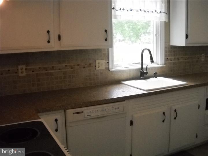 74 Chapman Road Doylestown, PA 18901 - Photo 16 of 16 Kitchen