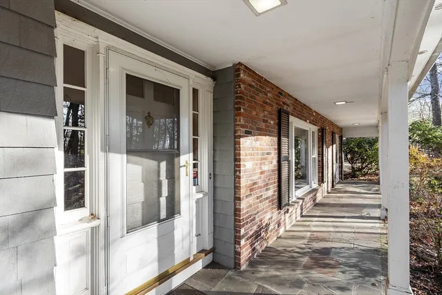 a view of a entrance door of the house