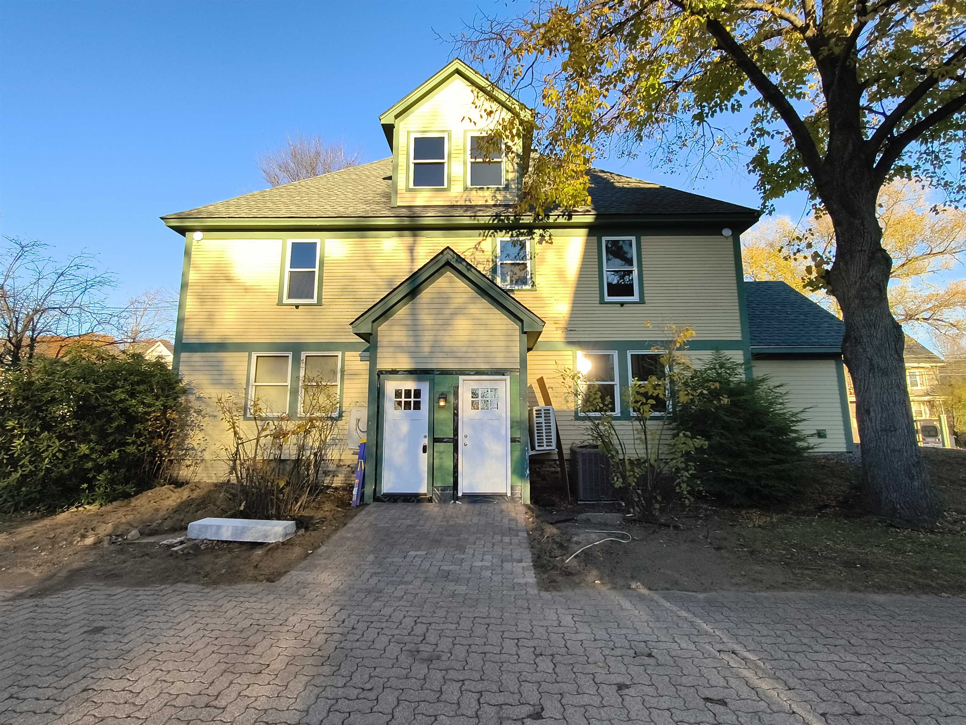 386 Union Avenue, Unit 2 Laconia, NH 03246 - Photo 1 of 38