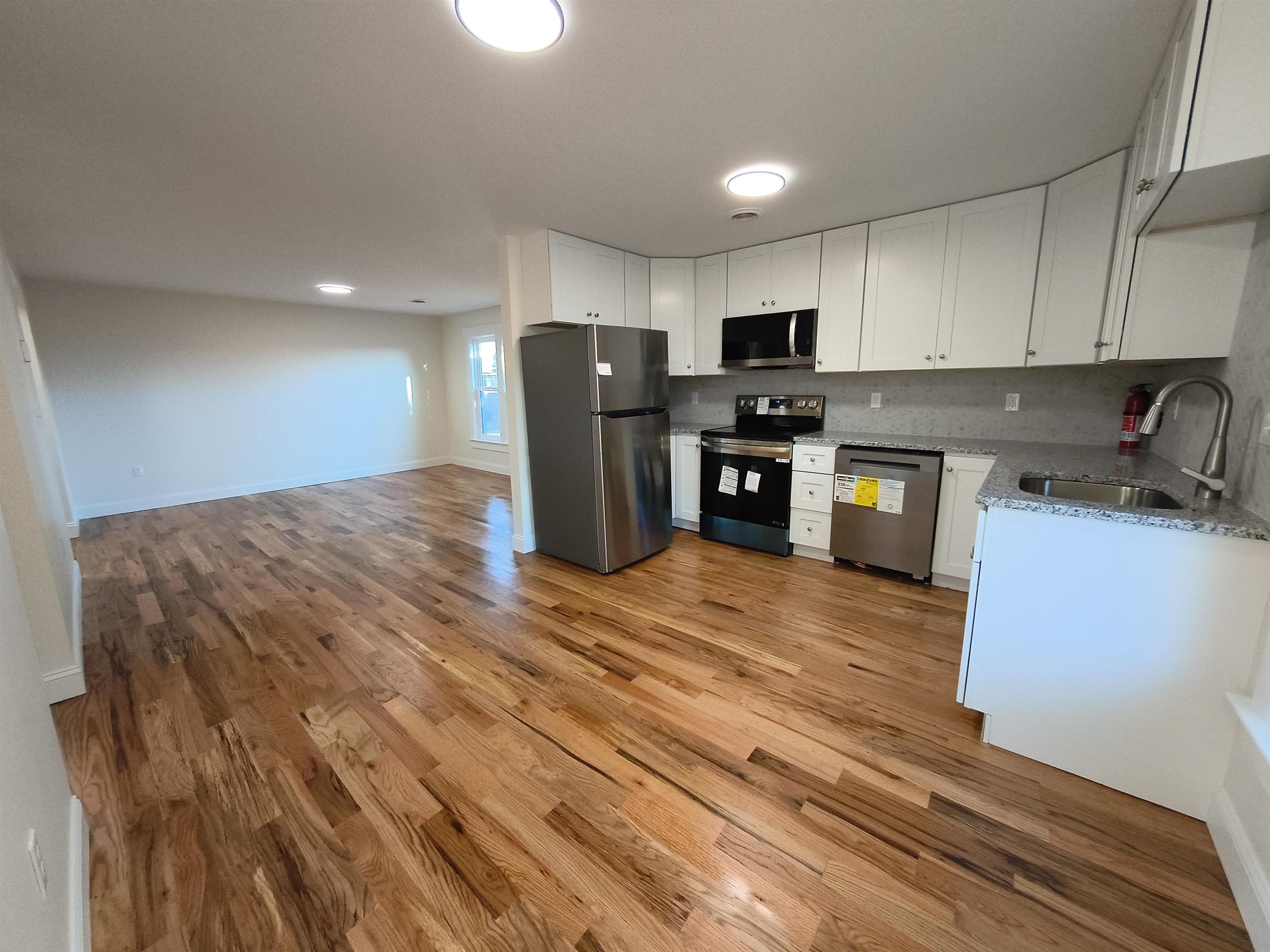 386 Union Avenue, Unit 2 Laconia, NH 03246 - Photo 11 of 38