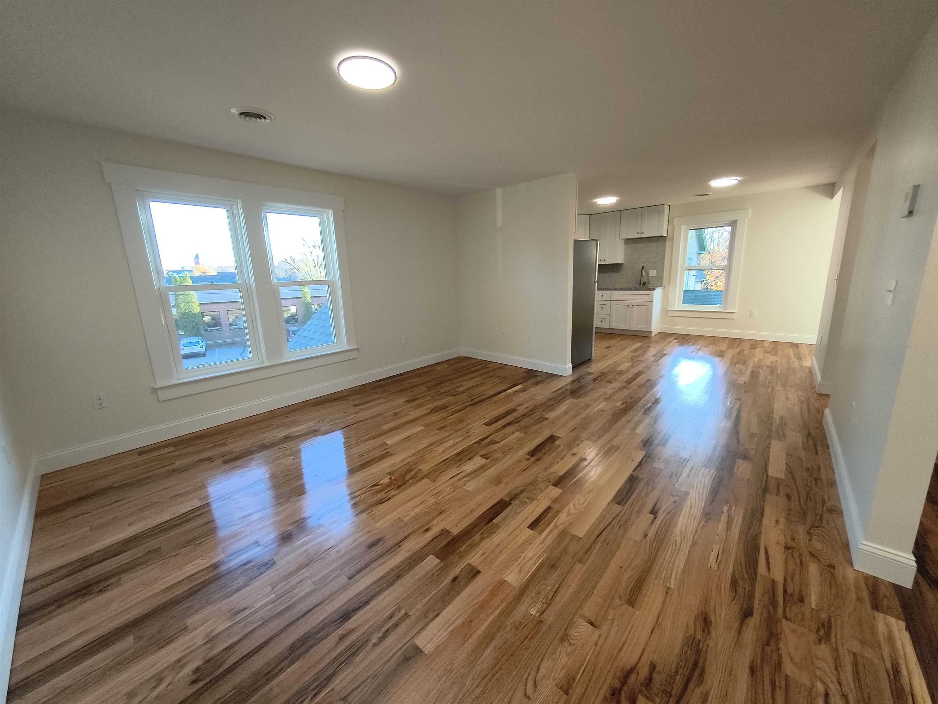 386 Union Avenue, Unit 2 Laconia, NH 03246 - Photo 14 of 38