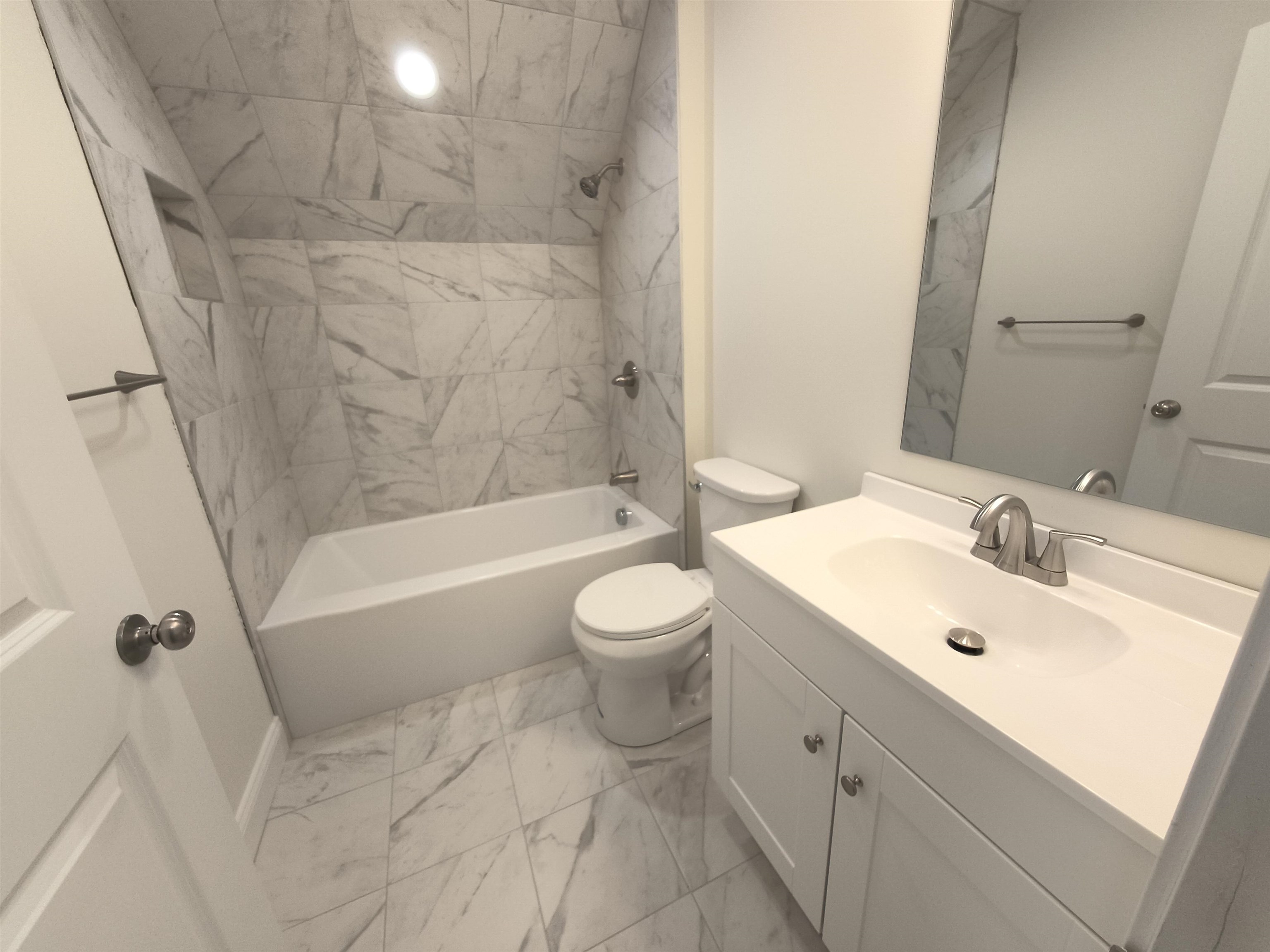 386 Union Avenue, Unit 2 Laconia, NH 03246 - Photo 30 of 38