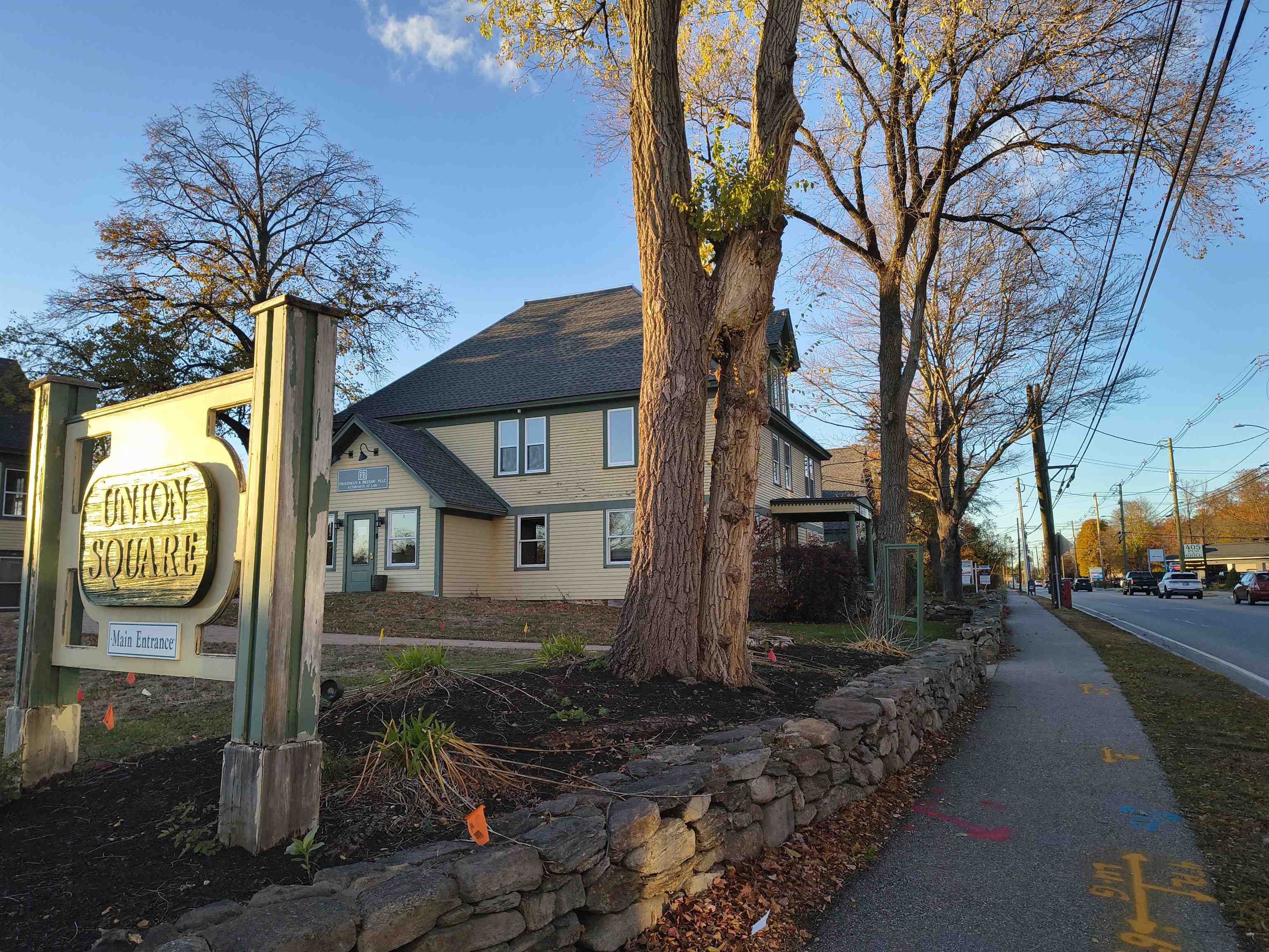 386 Union Avenue, Unit 2 Laconia, NH 03246 - Photo 35 of 38