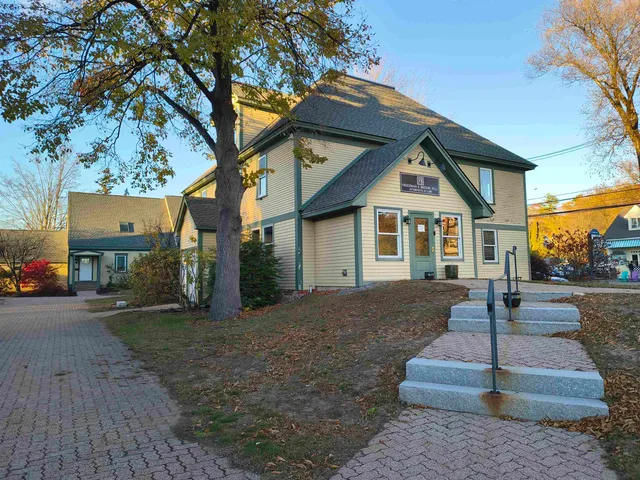 $2,500 | 386 Union Avenue, Unit 2, Laconia, NH 03246