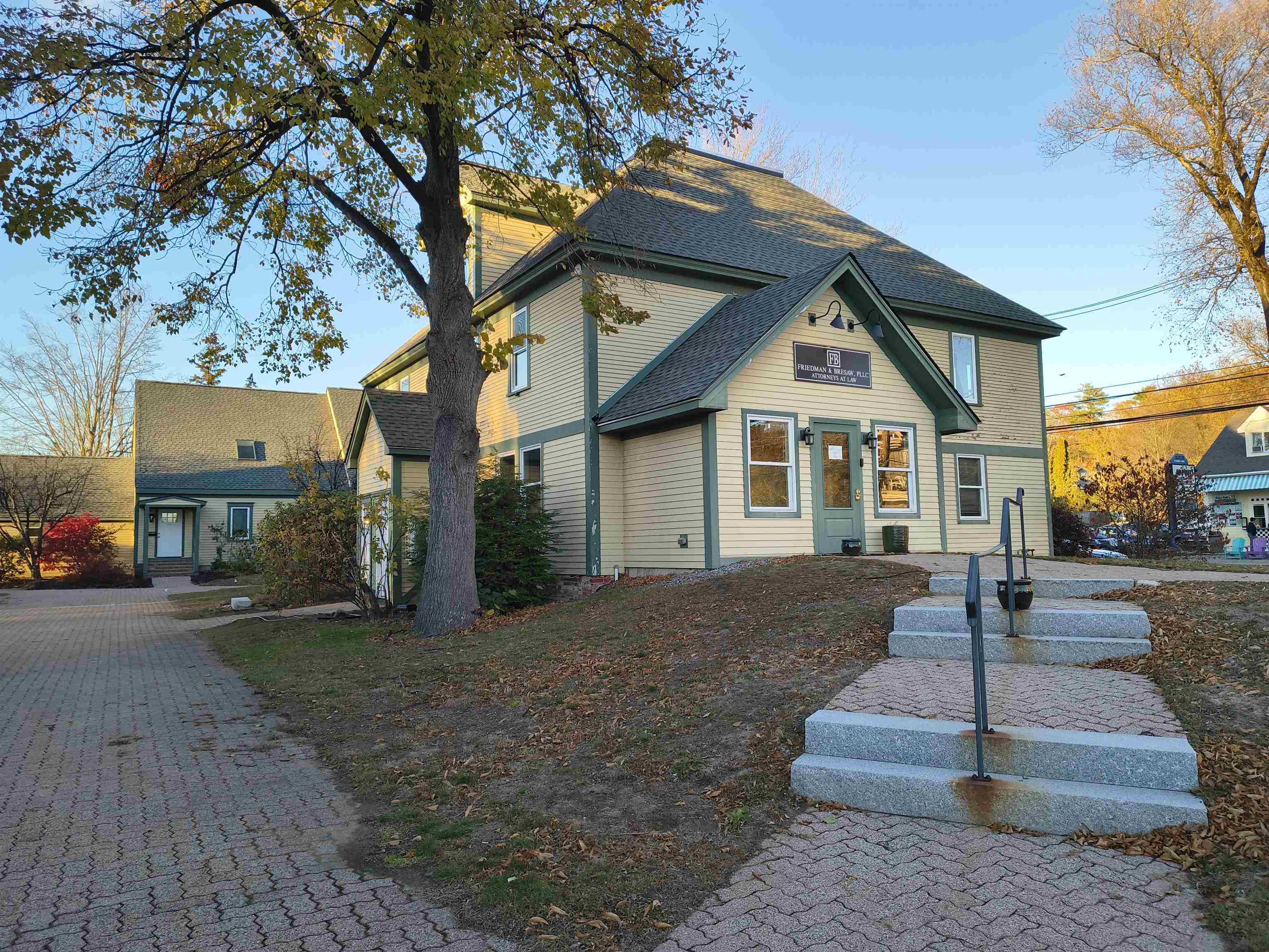 386 Union Avenue, Unit 2 Laconia, NH 03246 - Photo 37 of 38