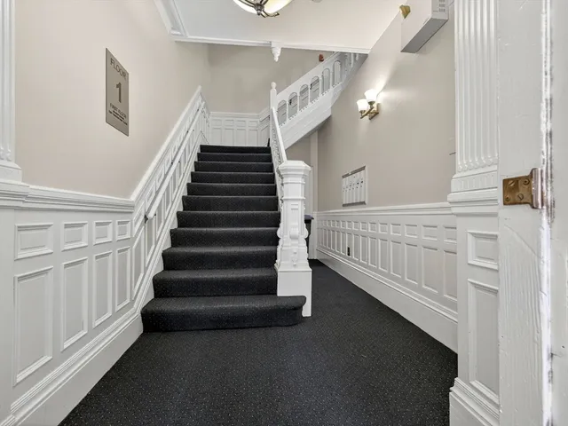 $2,850 | 226 Newbury Street, Unit 21, Boston, MA 02116