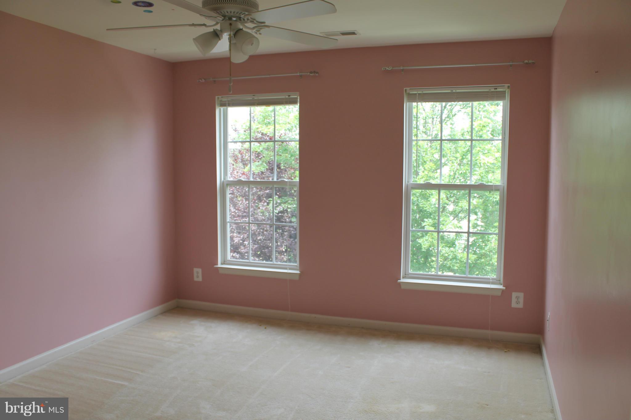 8041 Towering Oak Way Manassas, VA 20111 - Photo 11 of 28 Bedroom