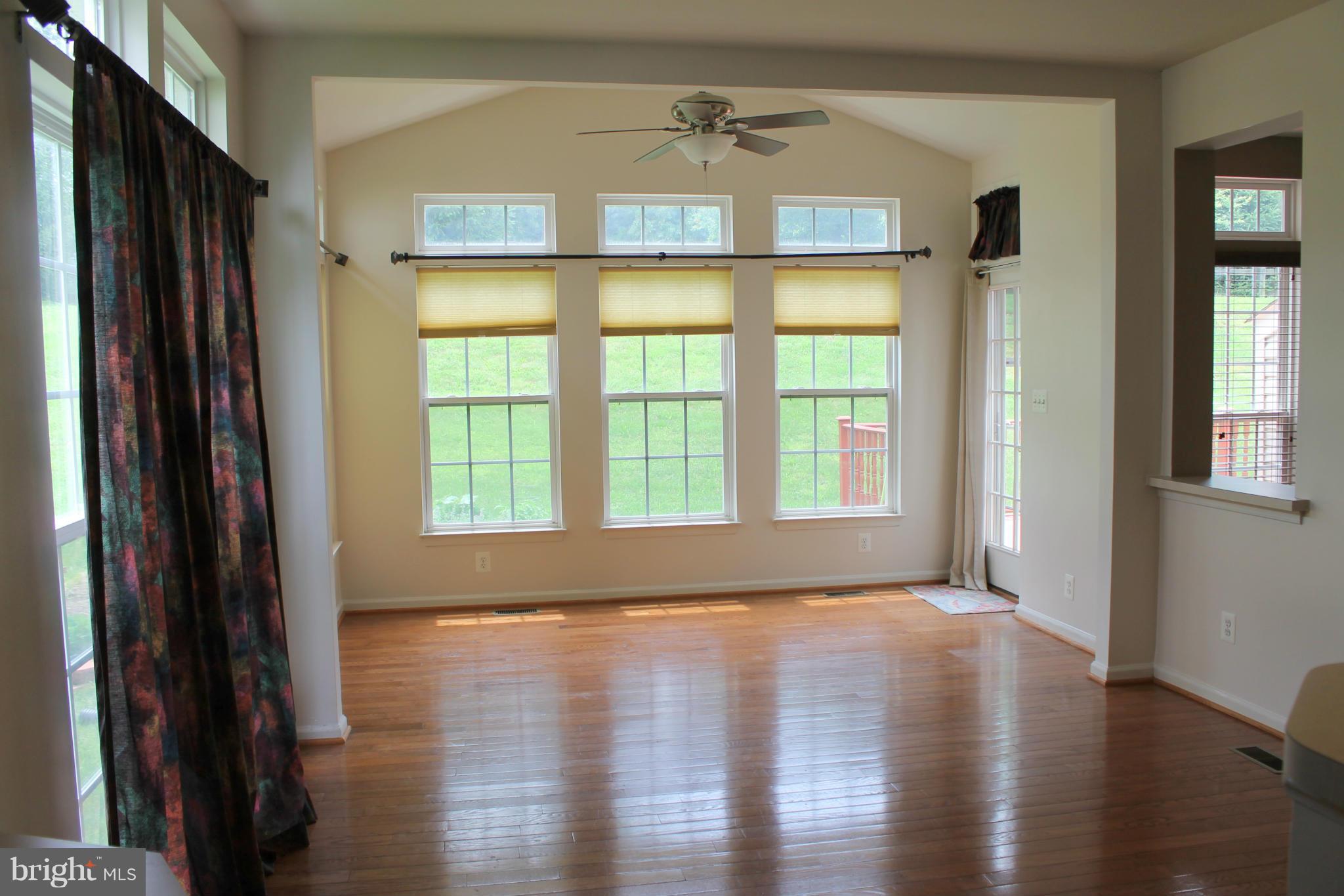 8041 Towering Oak Way Manassas, VA 20111 - Photo 6 of 28 Interior (General)