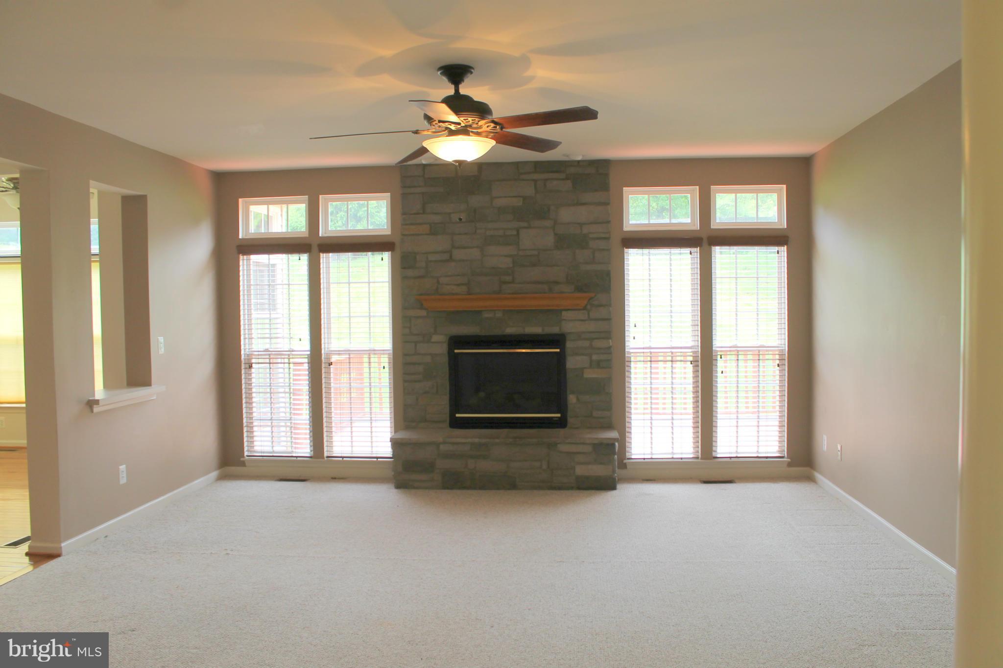 8041 Towering Oak Way Manassas, VA 20111 - Photo 7 of 28 Family Room